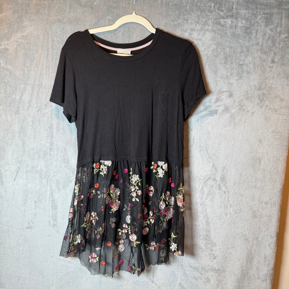 Willow Top Womens Medium Black Floral Mesh Hem Short Sleeve Shirt